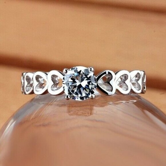 😍Lovely Anillos Hollow Heart Round Cut Moissanite Eternity Ring for Women, K770 - Picture 1 of 10
